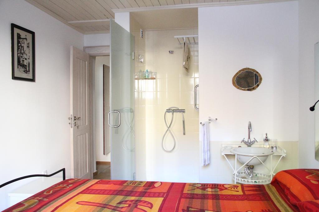 בית הארחה אלקאיינס 	Casa Do Balcao חדר תמונה